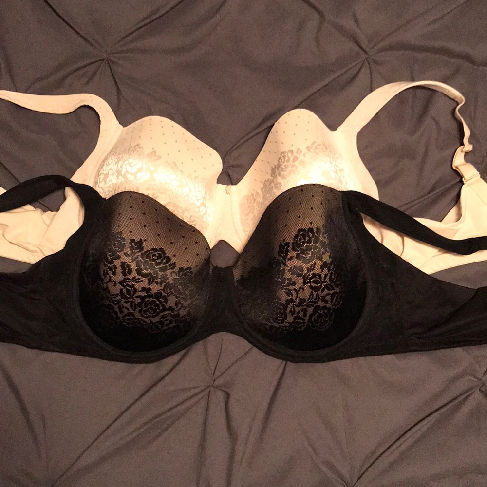 Two Soma stunning support full coverage bras